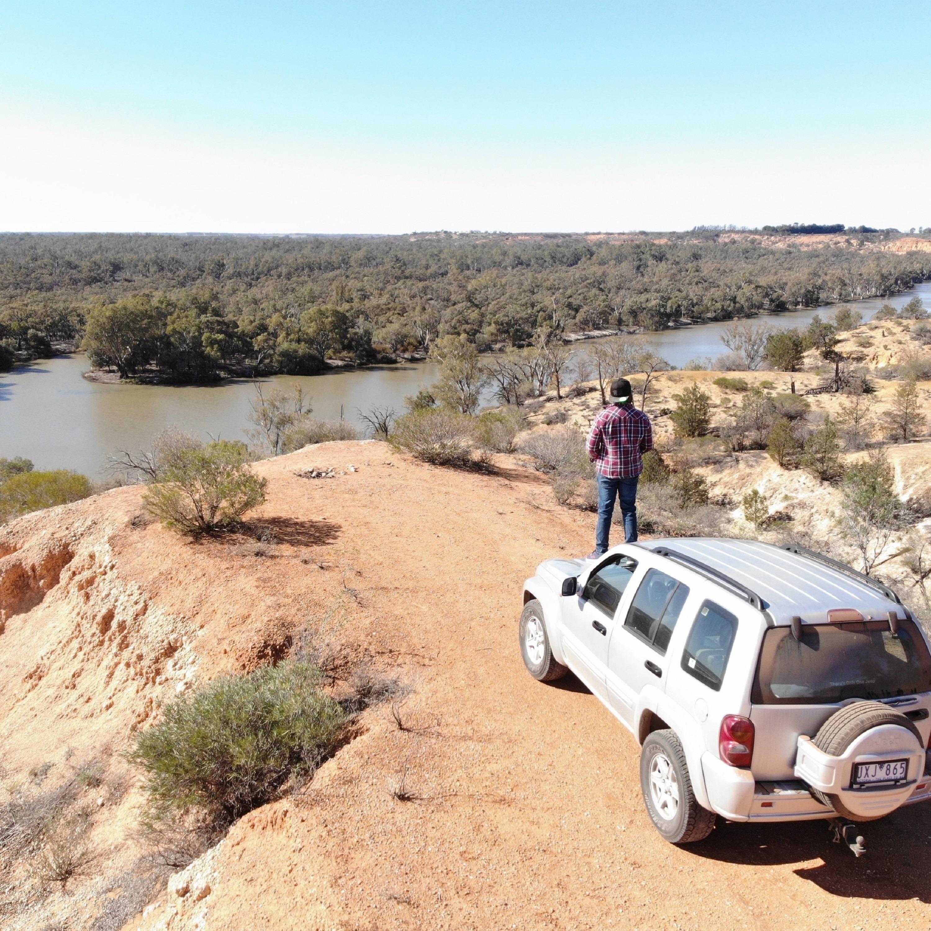 BACKPACKING DOWNUNDER